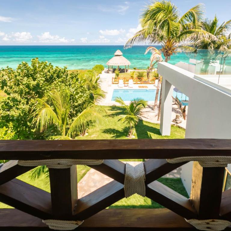 Casa Seven Ocean Front with Private C hef Included - Villa - 1