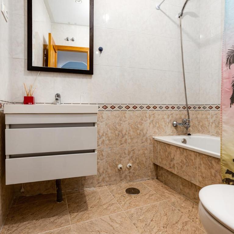 Bonito Apartamento de dos habitación y piscina - Appartement 1 Chambre - 14