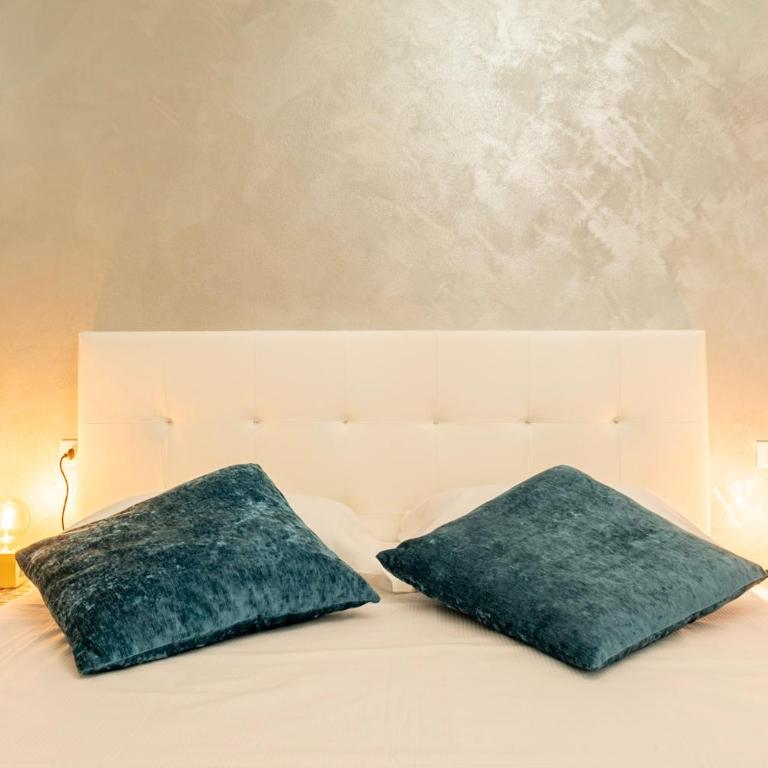 Marconi28suites - Standard King Room - 5