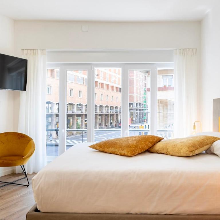 Marconi28suites - Deluxe King Room - 5