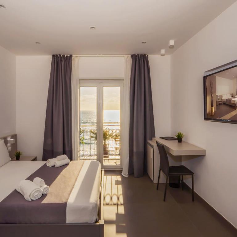 mc b&b - Camera Matrimoniale Deluxe con Balcone e Vista Mare - 2