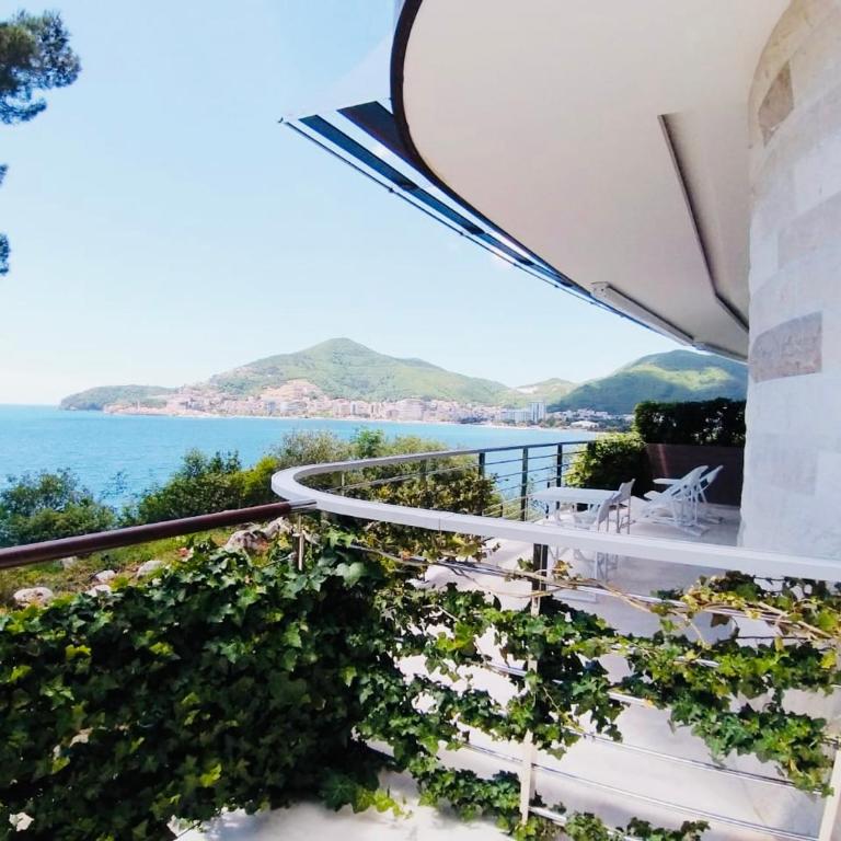 Sea View Villas in Duklei - Family Room with Sea View - 10