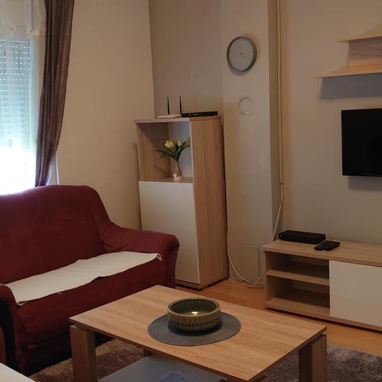 Apartments Tulipan - with free private parking garage - Two-Bedroom Apartment with Terrace - 10