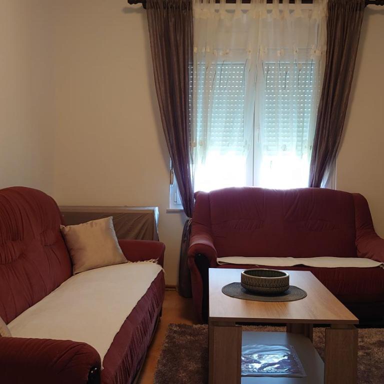 Apartments Tulipan - with free private parking garage - Two-Bedroom Apartment with Terrace - 9