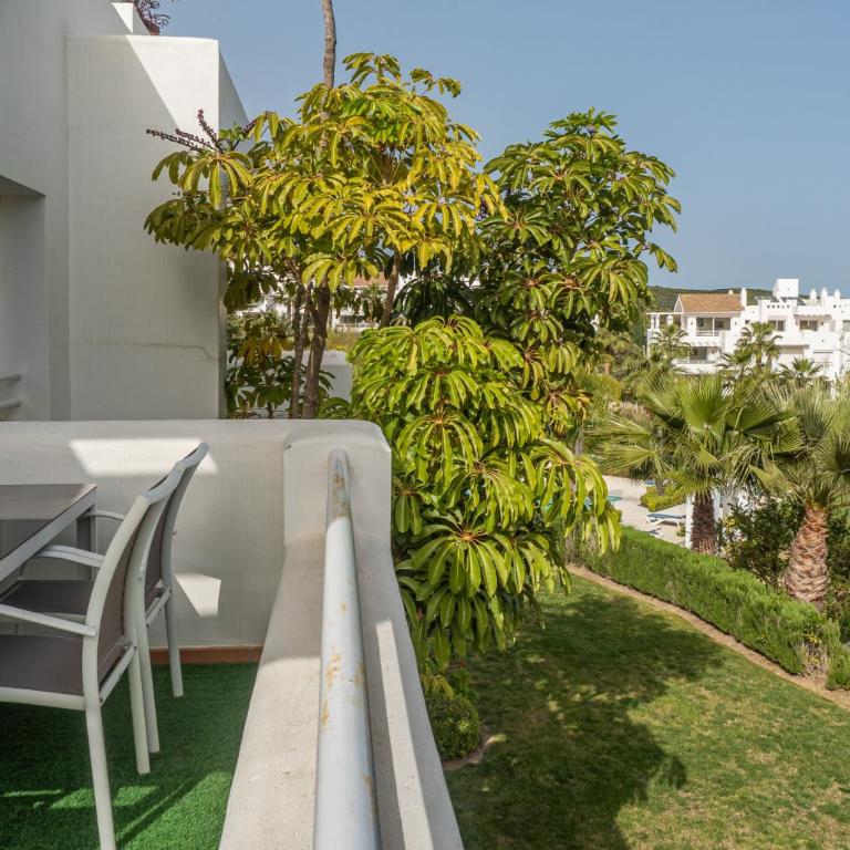 2278-Modern apt in the Alcazaba Lagoon - Apartamento Superior - 5