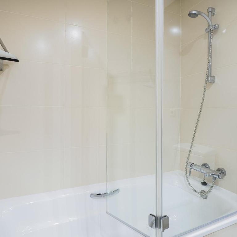 2278-Modern apt in the Alcazaba Lagoon - Apartamento Superior - 26