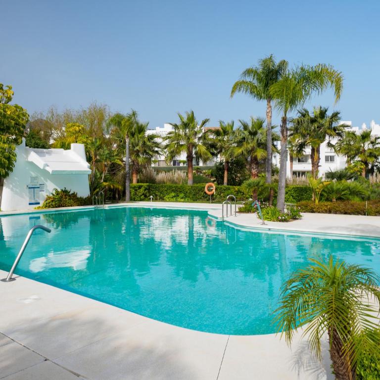 2278-Modern apt in the Alcazaba Lagoon - Apartamento Superior - 29
