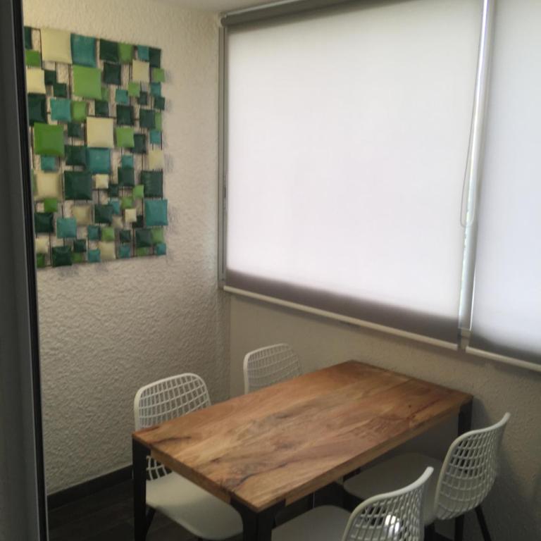 Appartement très proche naturiste, chic, piscine - Appartement 1 Chambre - 2