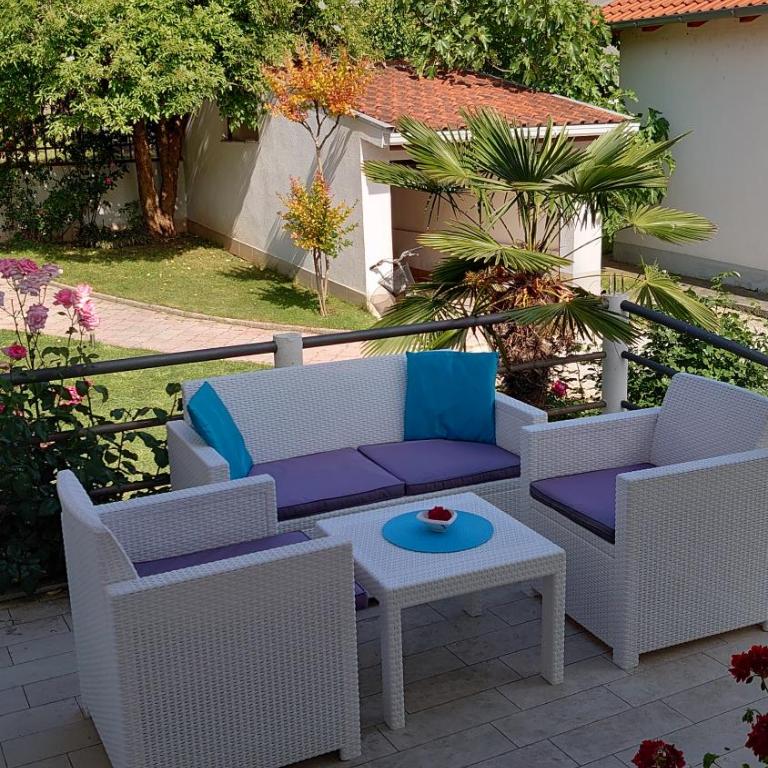 Apartments Tulipan - with free private parking garage - Two-Bedroom Apartment with Terrace - 15