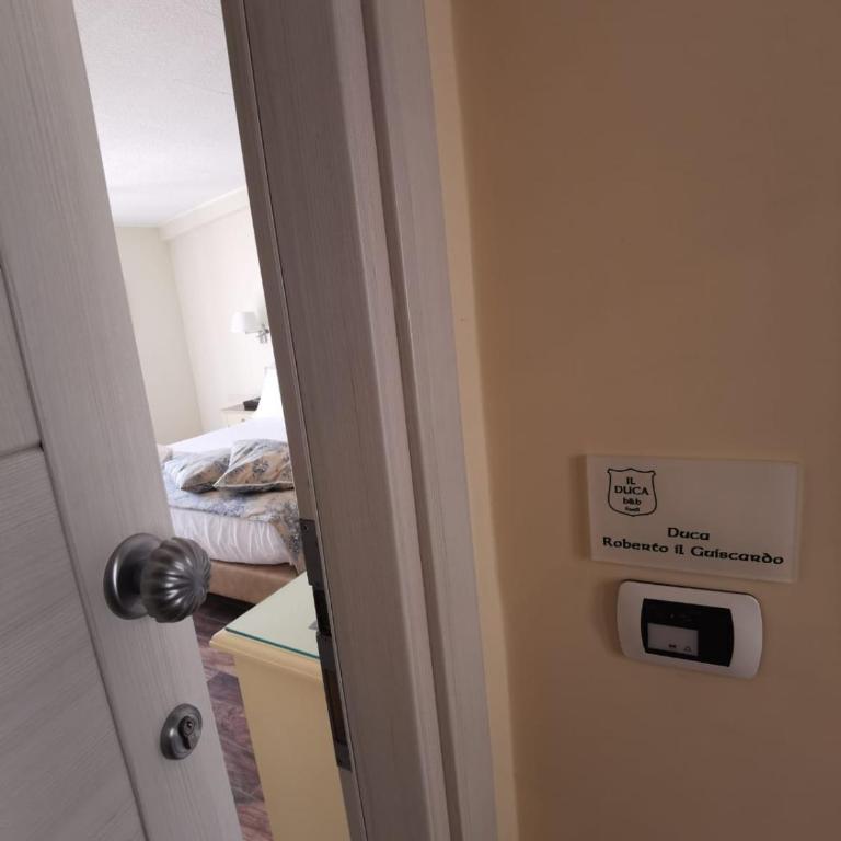 Il Duca - Double Room with Balcony and Sea View - 12