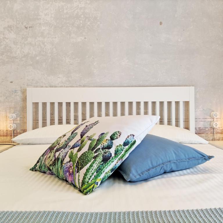 Bassi77 - rooms & apartments - Camera Matrimoniale con Balcone - 13