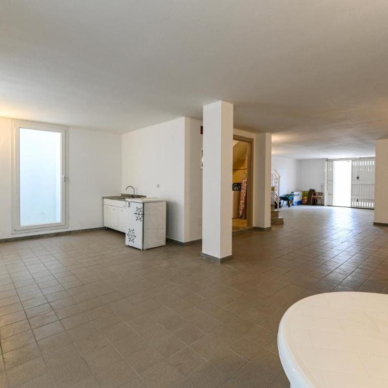 Villa Mimosa Diano Marina: exclusive use villa, garden, barbecue, 3 bedrooms and 3 bathrooms - Villa - 29