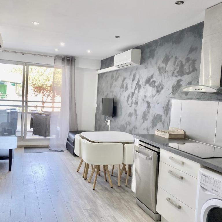 L'HERMITAGE - Studio moderne - Piscine - Ascenseur - Quart Golf - Monolocale con Vista Piscina - 1