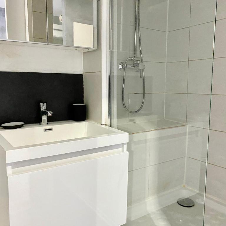 L'HERMITAGE - Studio moderne - Piscine - Ascenseur - Quart Golf - Monolocale con Vista Piscina - 13
