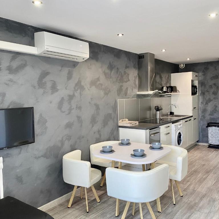 L'HERMITAGE - Studio moderne - Piscine - Ascenseur - Quart Golf - Monolocale con Vista Piscina - 17