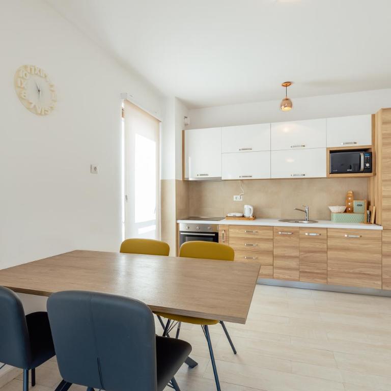 Doxa M Apartments - Two-Bedroom Apartment - 10