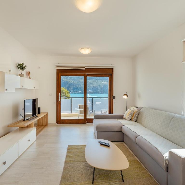 Doxa M Apartments - Two-Bedroom Apartment - 13