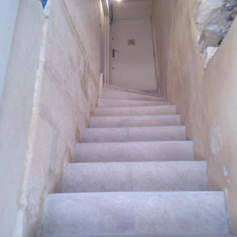 Superbe Duplex Aux Arenes - Appartamento - 18