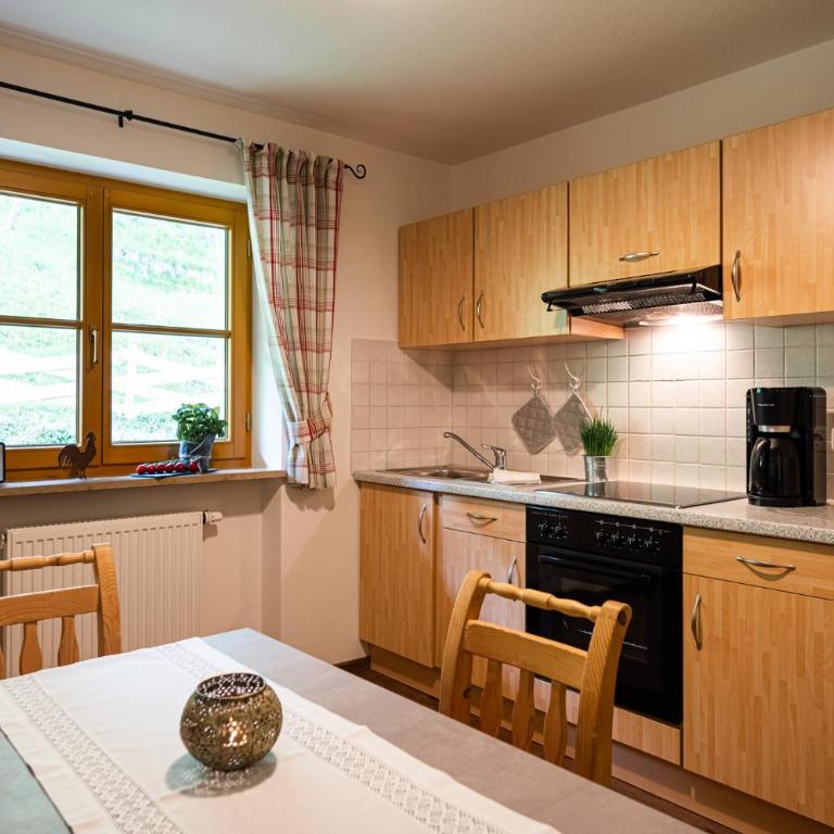 Landhaus Eggensberger - Apartment mit Balkon - 5