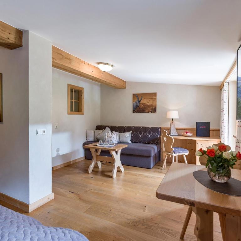 Alpengasthof Gern Alm - Deluxe Doppelzimmer mit Balkon - 1