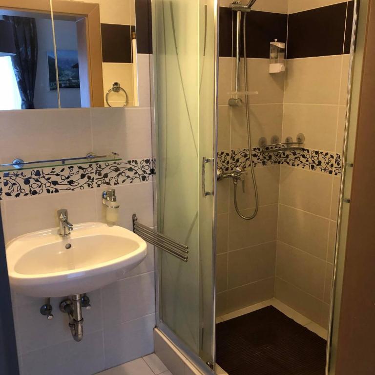 Hotel Mallnitz - Apartment mit 1 Schlafzimmer und Balkon - 1