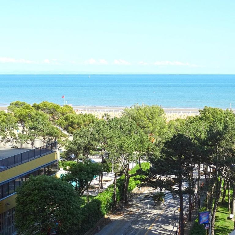 Nuovo fronte spiaggia, terrazza sul mare e piscina - Apartment with Sea View - 5