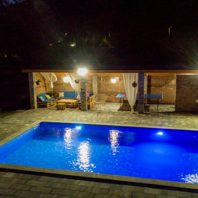 Oasis of peace - Three-Bedroom House - 46
