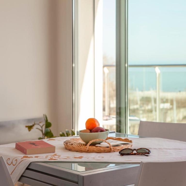 Residence Sunrise - Attico Deluxe con 2 Camere da Letto e Balcone - 7