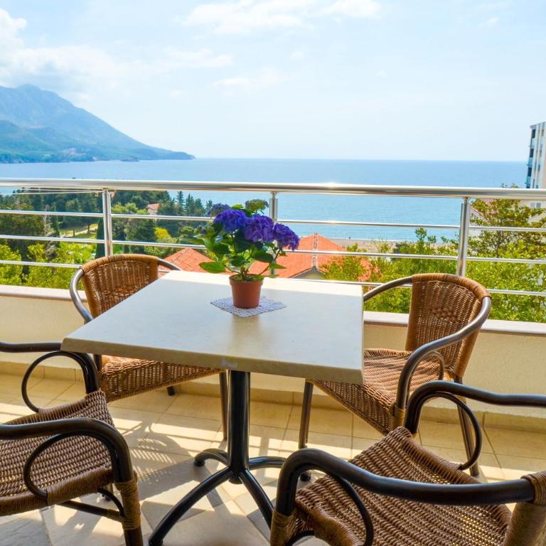 Apartments Ivanović - Apartman s 1 Spavaćom Sobom, Balkonom i Pogledom na More - 2