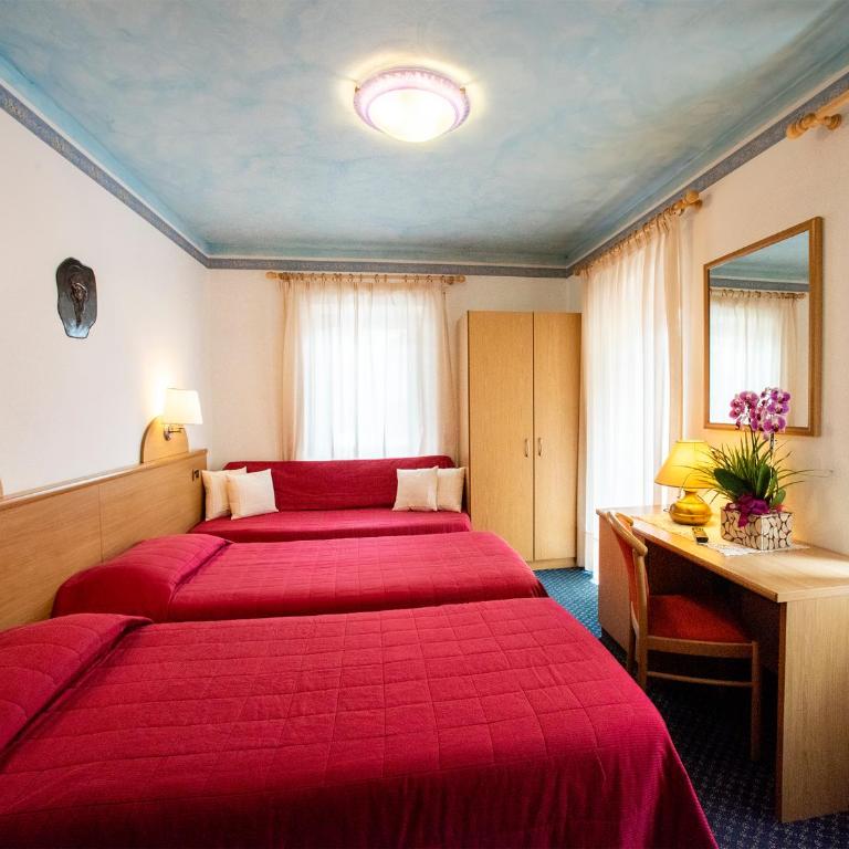 Hotel Adriana - Camera Tripla Standard - 4