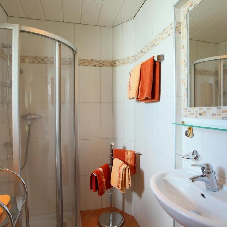 Haus Hirzinger - Apartment mit 3 Schlafzimmern und Terrasse - 1