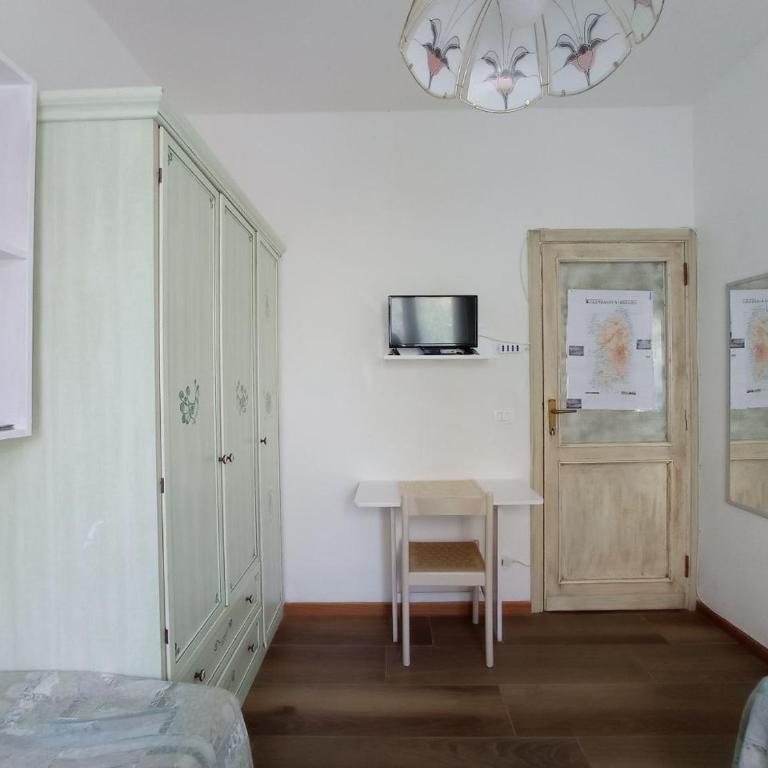 La Pervinca - Camera Doppia con Letti Singoli con Bagno - 2