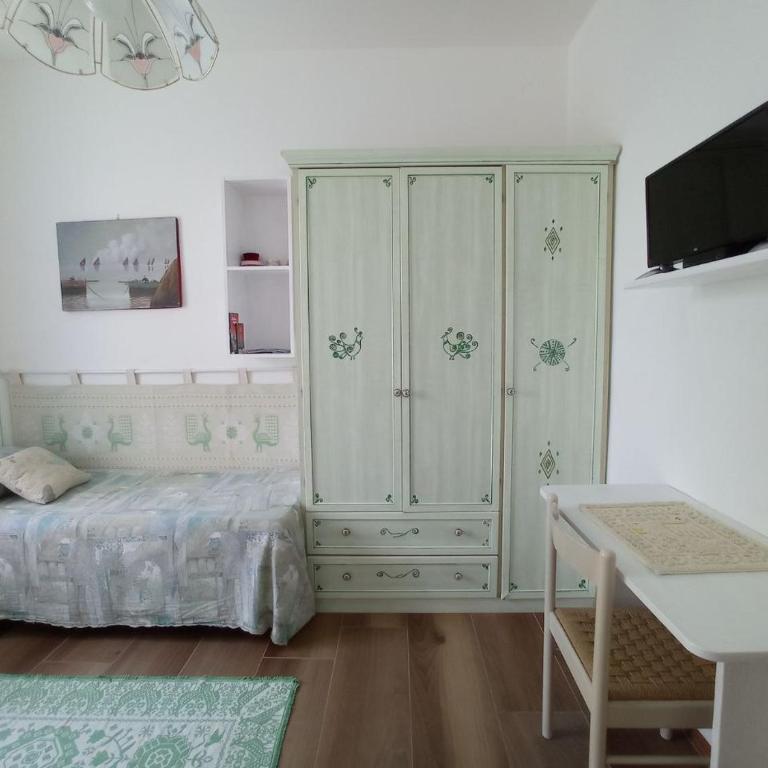 La Pervinca - Camera Doppia con Letti Singoli con Bagno - 4