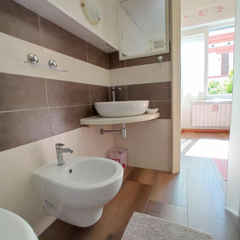 La Pervinca - Camera Matrimoniale con Bagno Privato - 8