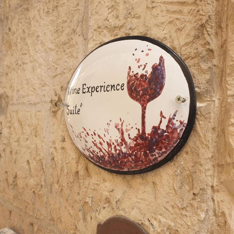 WineExperience- WINE&JACUZZI SUITE - Suite Queen con Vasca Idromassaggio - 14