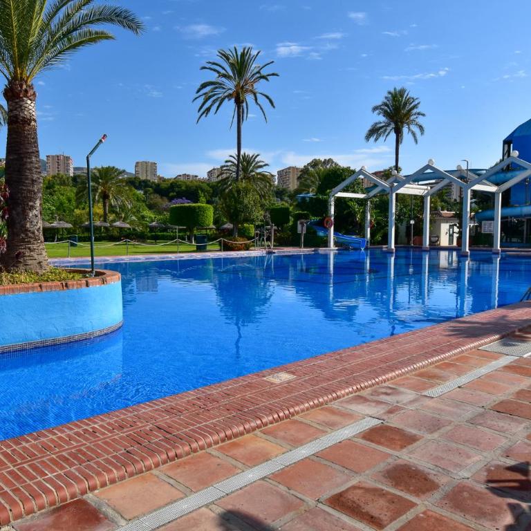 Benal Beach, Luxury Sea & Mountain View Beachside 1 Bedroom Apartment - Apartment with Sea View - 29