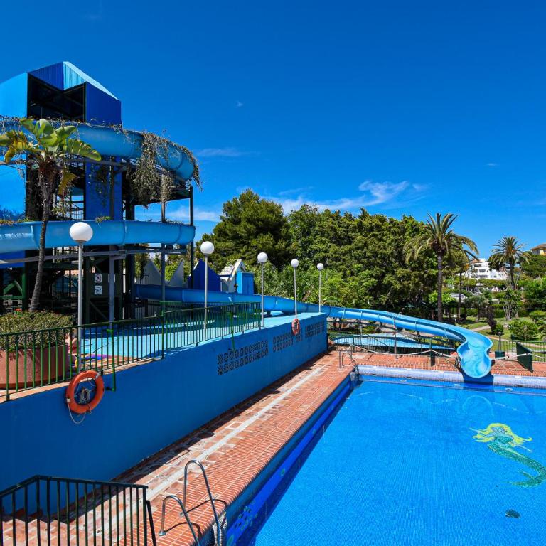 Benal Beach, Luxury Sea & Mountain View Beachside 1 Bedroom Apartment - Apartment with Sea View - 28