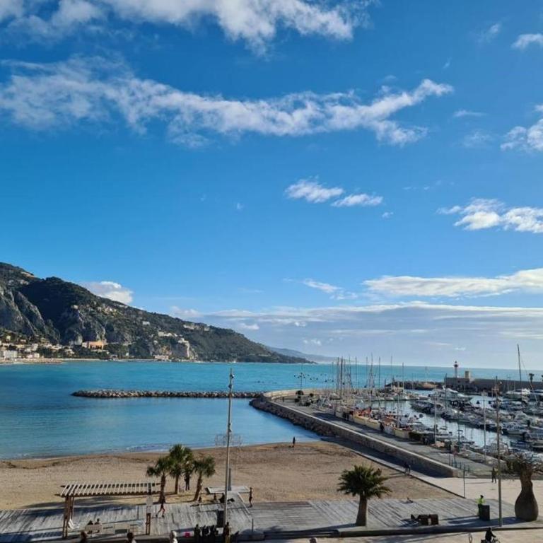 Menton 3 pièces vue mer bord de plage hyper centre - Apartment mit 2 Schlafzimmern - 2