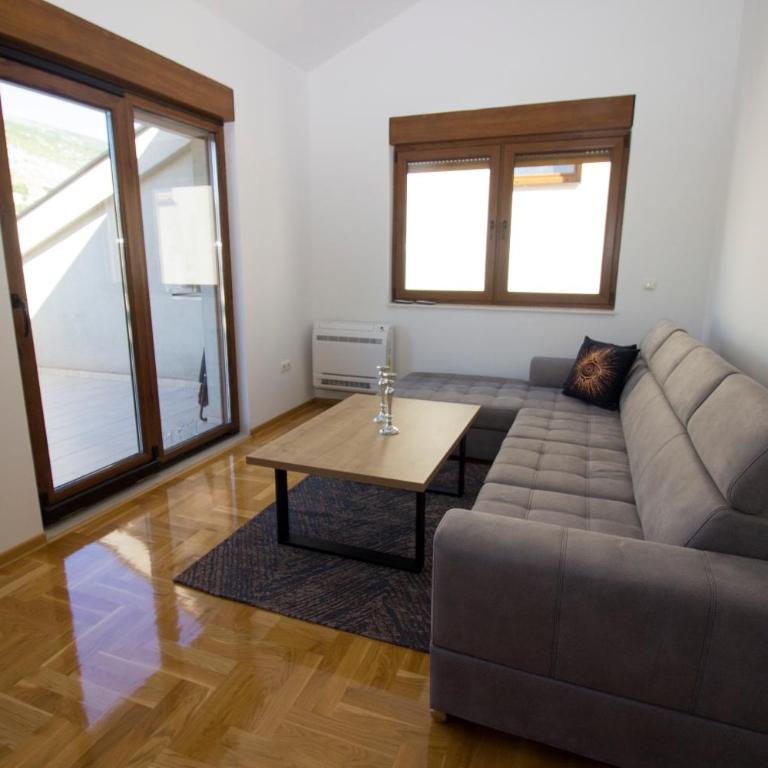 Penthouse with Old bridge view and jacuzzi - Two-Bedroom Apartment - 14