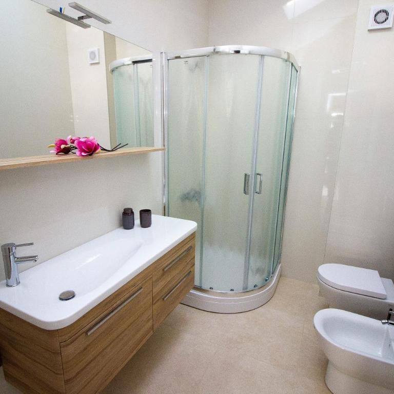 Penthouse with Old bridge view and jacuzzi - Two-Bedroom Apartment - 9