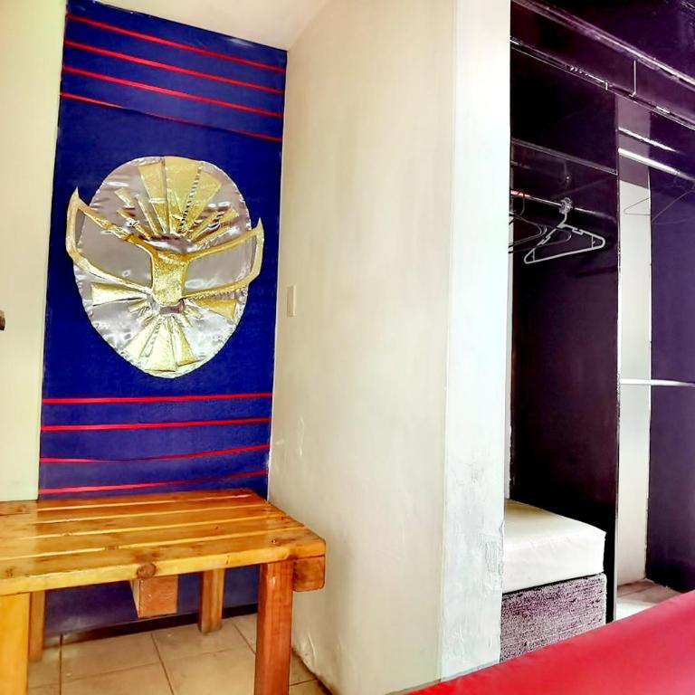 The Roof Backpackers - Bed in 8-Bed Mixed Dormitory Room - 5