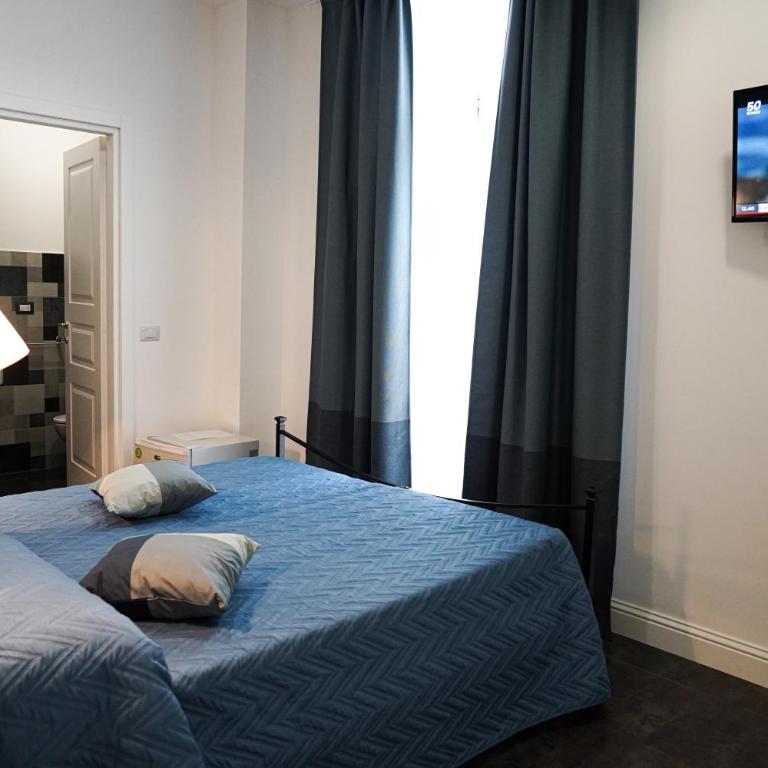 B&B Giardino Bellini-centro - Deluxe Double Room with Balcony - 2