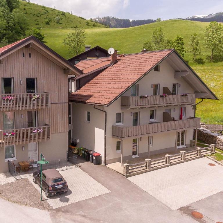 Alpine Appartement Top 8 by AA Holiday Homes - Apartment mit Blick auf die Berge - 12