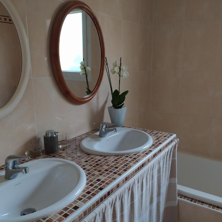Villa Maryne - Double Room with Garden View - 6
