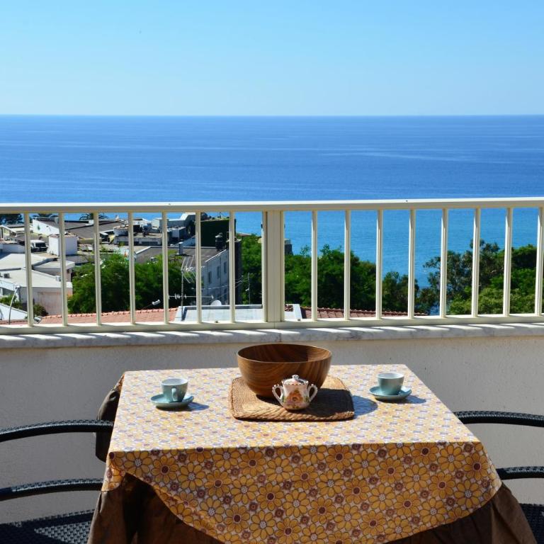 Penthouse Mare e Monti - Appartamento con 2 Camere da Letto - 1