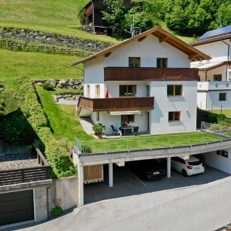 Apart Anna - Ferienwohnung mit Talblick - 1