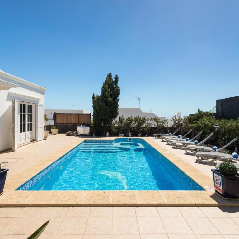 VILLA ALKI by Buenavilla - Villa - 1