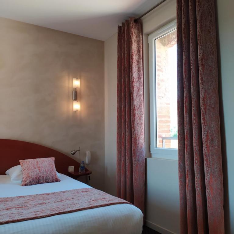 Auberge Du Roua - Chambre Supérieure - Vue sur Montagne - 9