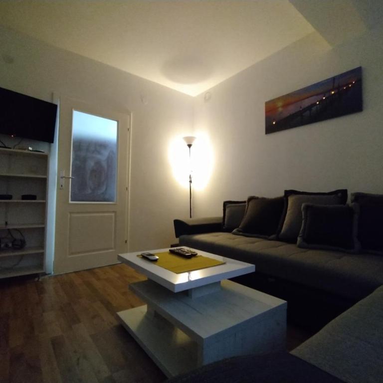 Malevilla Apartment - One-Bedroom Apartment - 18