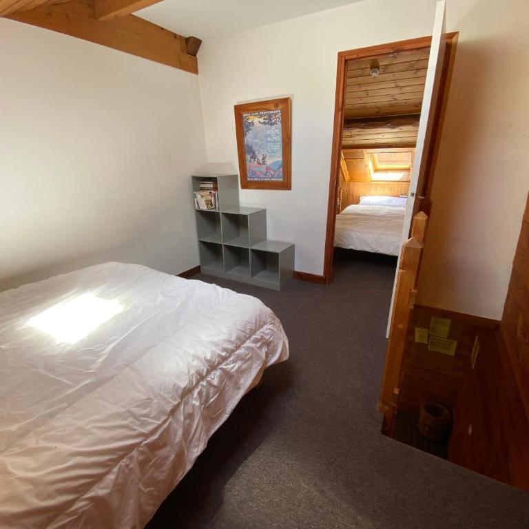 LE PASSE-MONTAGNE Bel appartement avec terrasse dans vieille ferme de montagne rénovée - Two-Bedroom Apartment - 14